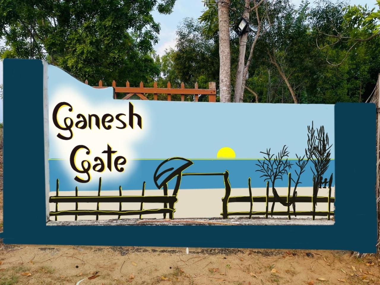 Ganesh Gate Hotel Потувил Екстериор снимка